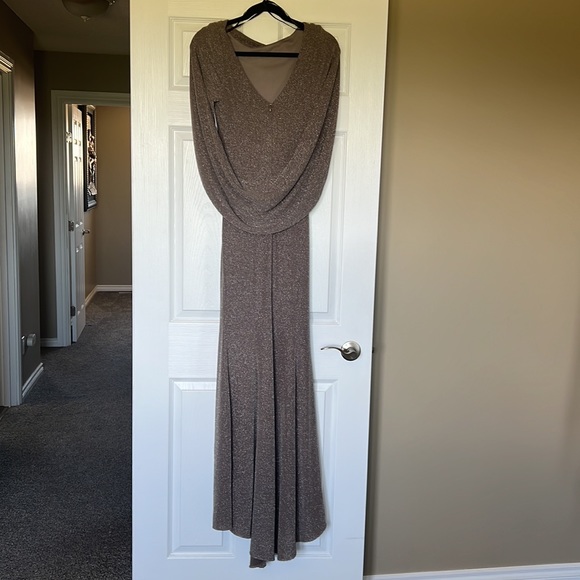 Grey sequenced evening dress - Picture 2 of 2